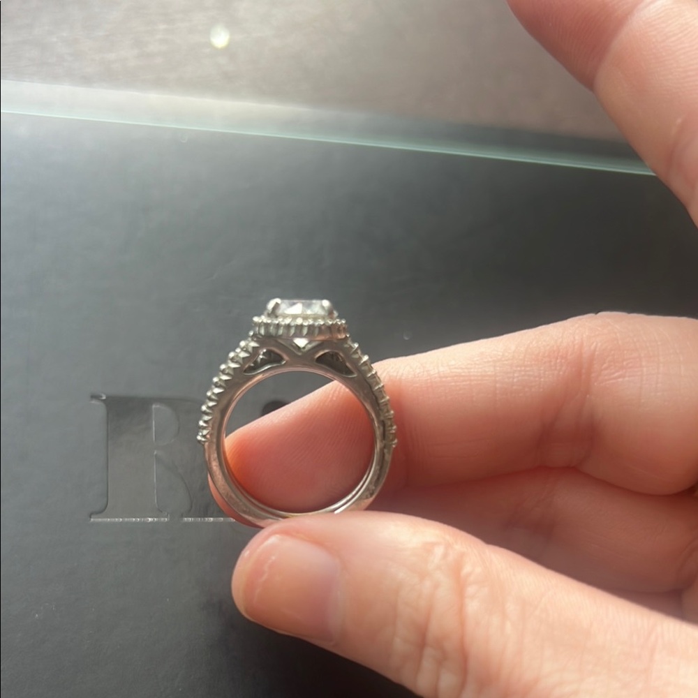 Elegant lab grow diamond ring - Picture 3 of 7